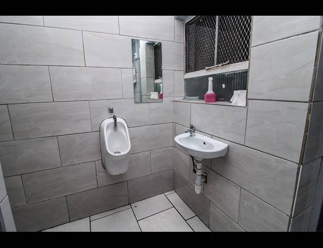 391M² BUSINESS FOR SALE IN UITENHAGE CENTRAL